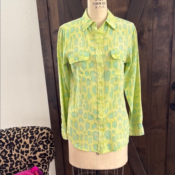 Equipment Tops - Equipment Silk Blouse size S/P